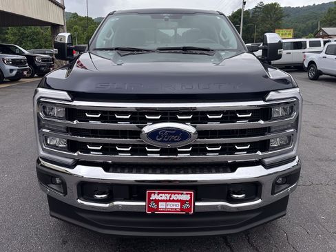 Used 2024 Ford F250 Lariat w/ Lariat Ultimate Package AWD/4WD image 3