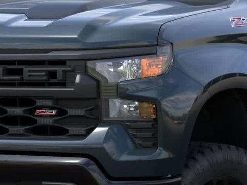 Used 2026 Chevrolet Silverado 1500 Custom Trail Boss AWD/4WD image 10