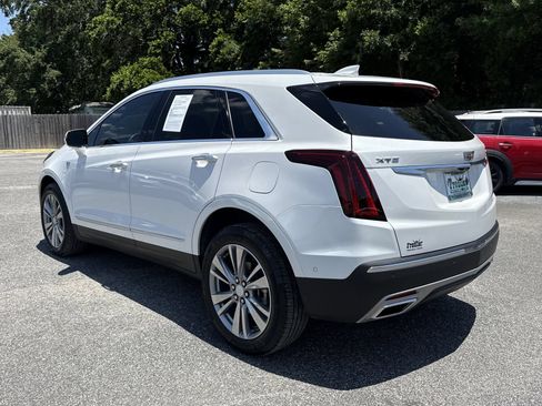 Used 2024 Cadillac XT5 Premium Luxury w/ Technology Package FWD image 3