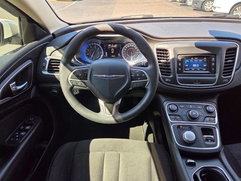 Used 2015 Chrysler 200 Limited FWD image 12