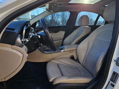 Used 2017 Mercedes-Benz C 300 Sedan image 9