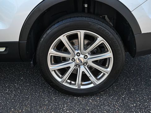 Used 2016 Ford Explorer Limited AWD/4WD image 13