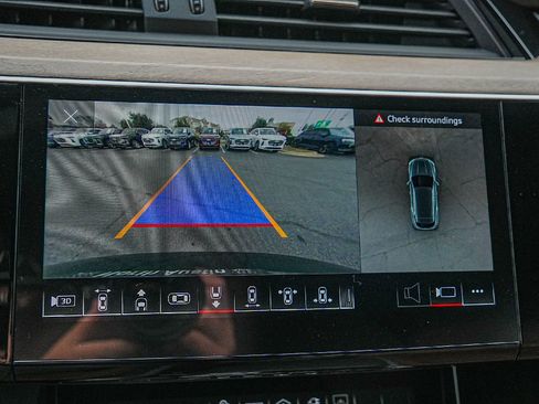 Used 2024 Audi Q8 e-tron Premium Plus image 14