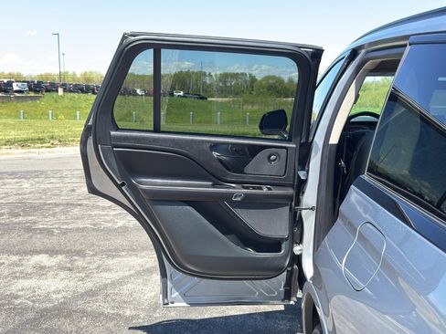 Used 2024 Lincoln Aviator Reserve w/ Jet Package AWD/4WD image 35