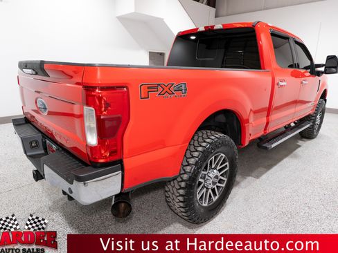 Used 2018 Ford F250 XLT w/ XLT Premium Package image 5