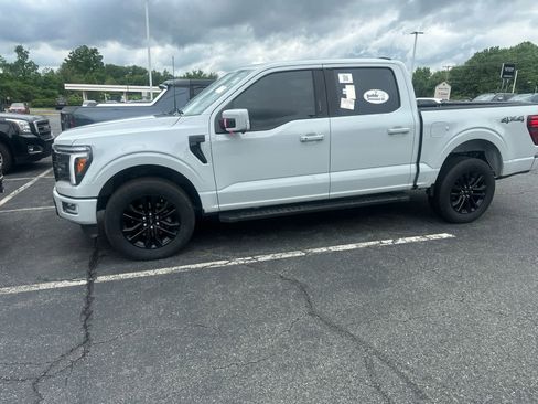 Used 2024 Ford F150 Lariat AWD/4WD image 2