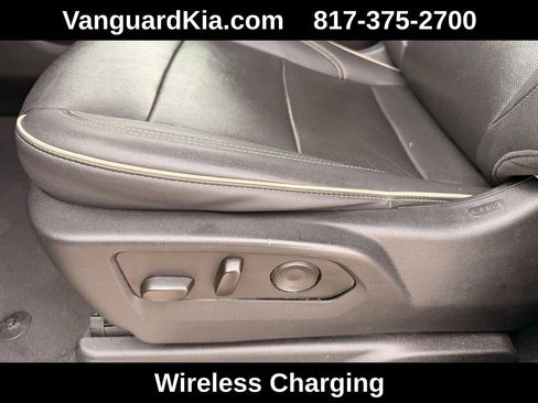 Used 2023 Chevrolet Suburban Premier image 14