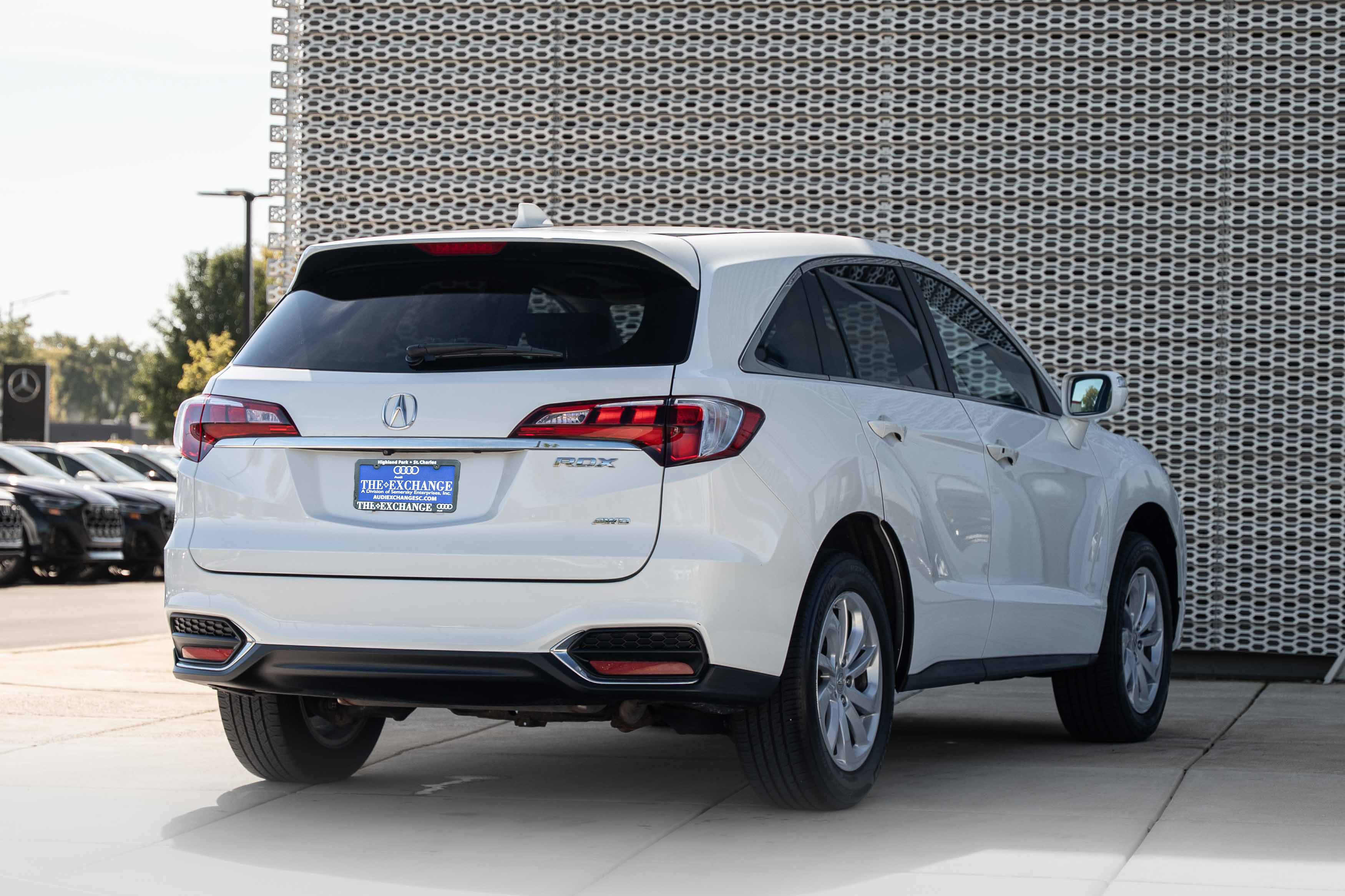 Used 2018 Acura RDX w/ Technology Package AWD/4WD image 4