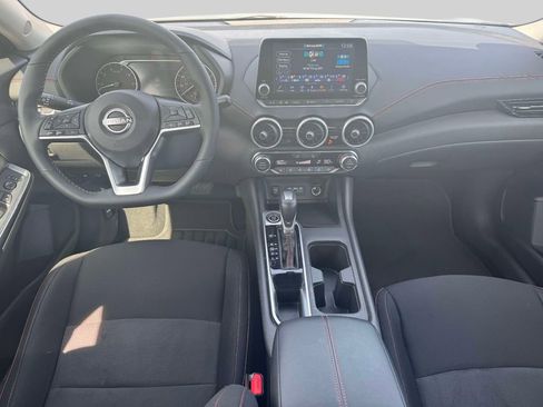 Used 2025 Nissan Sentra SR image 12