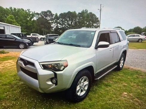 Used 2018 Toyota 4Runner SR5 RWD image 1