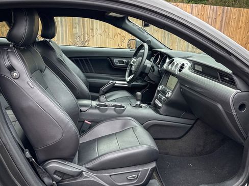 Used 2017 Ford Mustang GT Premium w/ GT Performance Package image 29