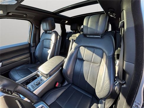 Used 2019 Land Rover Range Rover Sport HSE AWD/4WD image 19
