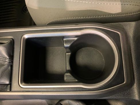 Used 2021 Toyota Tacoma SR5 image 34