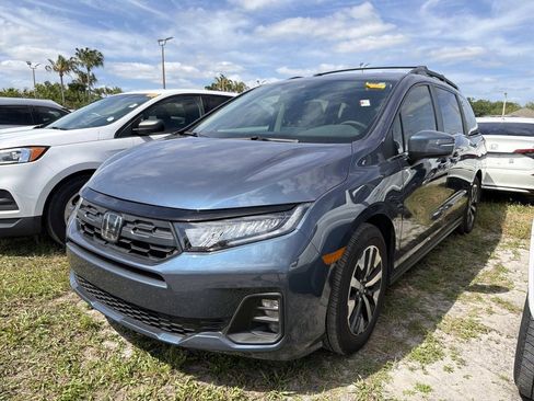 Used 2025 Honda Odyssey EX-L image 3