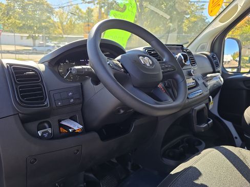 Used 2025 RAM ProMaster 2500 w/ Convenience Group image 13