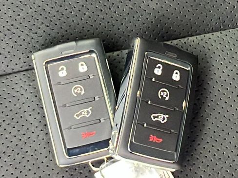 New 2025 Jeep Grand Cherokee Altitude image 29