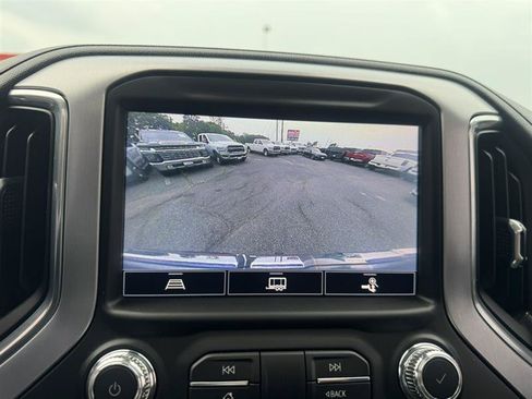 Used 2022 GMC Sierra 1500 SLT AWD/4WD image 38