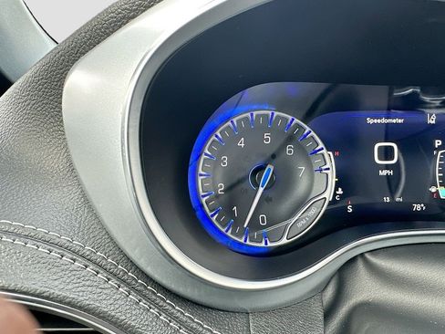 New 2026 Chrysler Pacifica Limited w/ S Appearance Package image 15