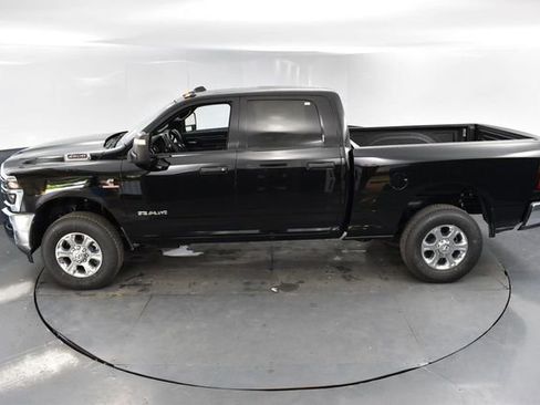 New 2025 RAM 2500 Big Horn AWD/4WD image 36
