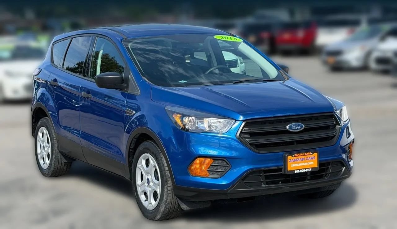 Used 2018 Ford Escape S FWD image 1