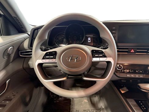 Used 2023 Hyundai Elantra SEL FWD image 16
