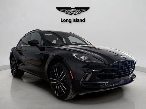 Used 2024 Aston Martin DBX image 3