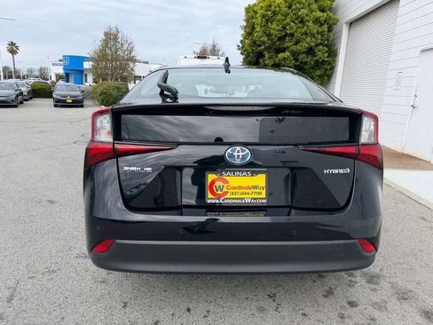 Used 2022 Toyota Prius LE image 5
