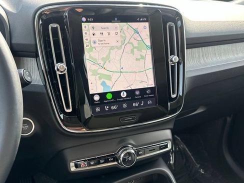 Certified 2024 Volvo XC40 B5 Plus w/ Climate Package AWD/4WD image 22