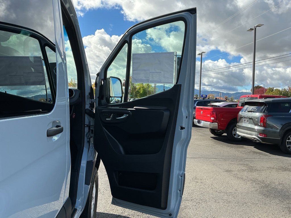 New 2026 Mercedes-Benz Sprinter 2500 image 18