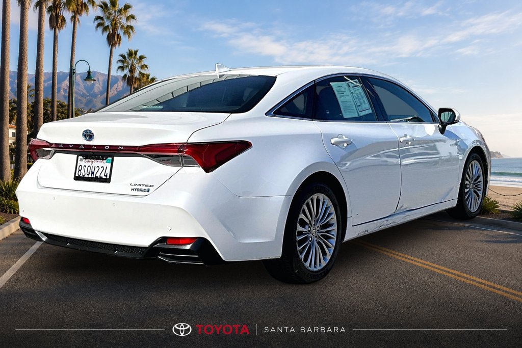 Used 2021 Toyota Avalon Limited w/ Advanced Safety Package FWD image 5