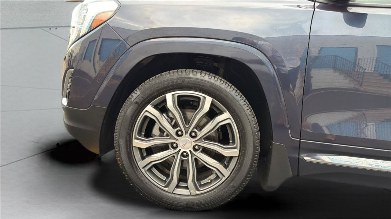 Used 2019 GMC Terrain Denali w/ Advanced Safety Package AWD/4WD image 35