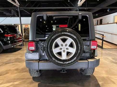 Used 2018 Jeep Wrangler Unlimited Sport S image 4