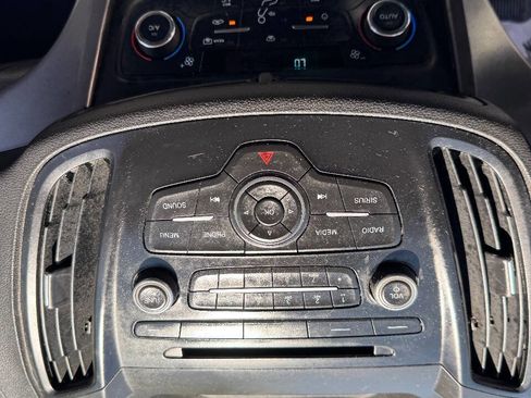 Used 2017 Ford Escape SE FWD image 15