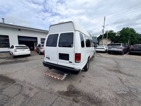Used 2014 Ford E-250 and Econoline 250 Extended w/ Power Group RWD image 51