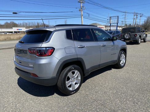 Certified 2022 Jeep Compass Latitude w/ Convenience Group AWD/4WD image 3