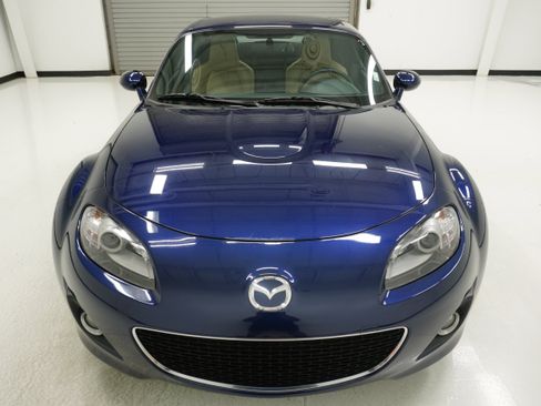 Used 2011 MAZDA MX-5 Miata Grand Touring RWD image 2