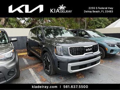 Used 2024 Kia Telluride EX w/ EX Captain's Chair Package