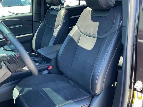 Used 2025 Ford Explorer ST w/ Sun And Sound Package AWD/4WD image 33