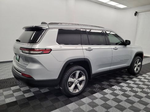 Used 2022 Jeep Grand Cherokee L Limited AWD/4WD image 10
