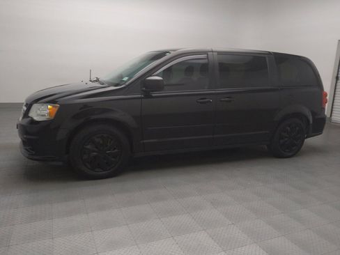 Used 2016 Dodge Grand Caravan SE w/ Quick Order Package 29E SE image 2