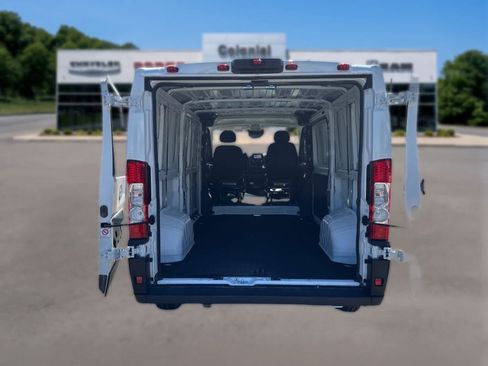 Used 2025 RAM ProMaster 2500 w/ U-Haul Equipment Group FWD image 29