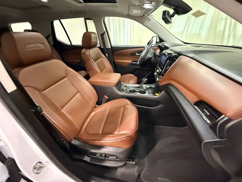 Used 2020 Chevrolet Traverse High Country AWD/4WD image 27
