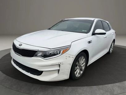 Used 2018 Kia Optima LX w/ 17" Alloy Wheels Package