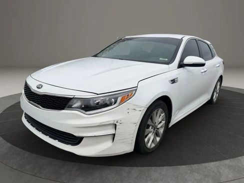 Used 2018 Kia Optima LX w/ 17" Alloy Wheels Package image 1