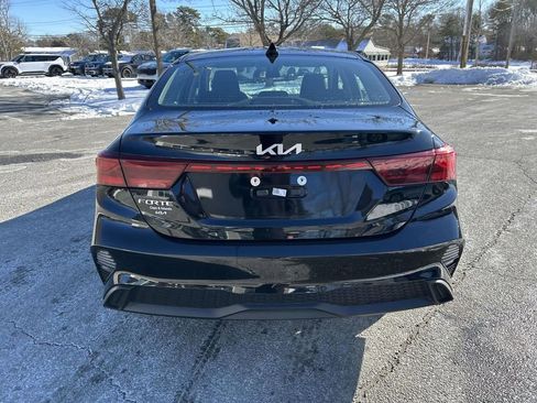 Certified 2023 Kia Forte LXS image 4