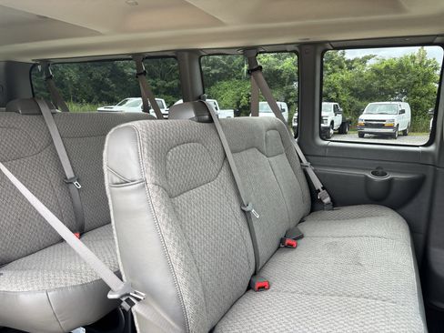 New 2026 Chevrolet Express 3500 LT w/ LT Preferred Equipment Group RWD image 24