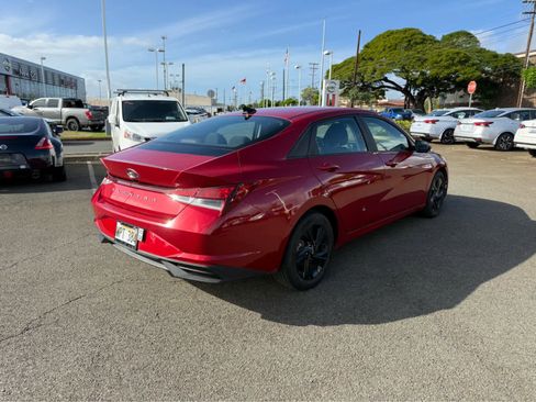 Used 2022 Hyundai Elantra SEL image 3