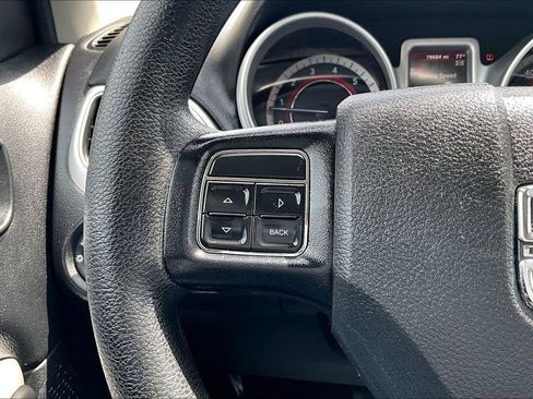 Used 2019 Dodge Journey SE image 19