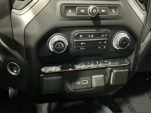 Used 2023 Chevrolet Silverado 1500 Custom image 7