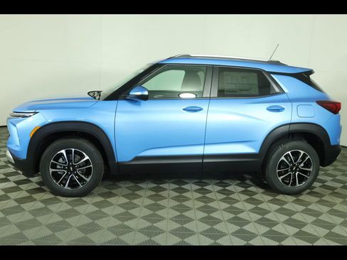New 2026 Chevrolet TrailBlazer LT w/ Convenience Package AWD/4WD image 14